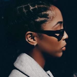 Meet your Posher, Falyn